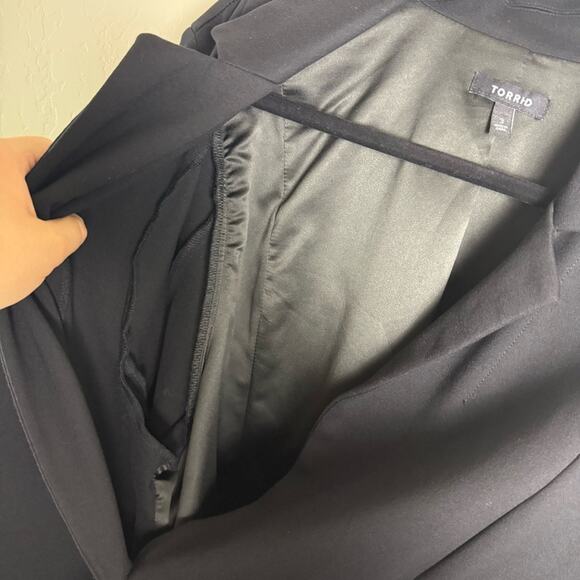 Torrid Black Ponte Blazer 3X 13140820 3/4 Sleeve Single Button - Picture 2 of 13